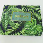 Face Scrub Box von JunkFree Cosmetics — DIY Scrub mit Salz aus dem Toten Meer, Pflanzenöl und Holz-Mixing-Set